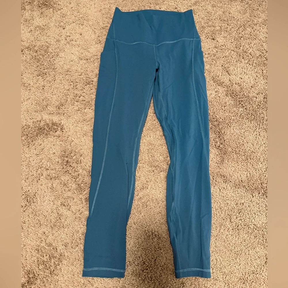 Lululemon leggings size 6 - Picture 1 of 3